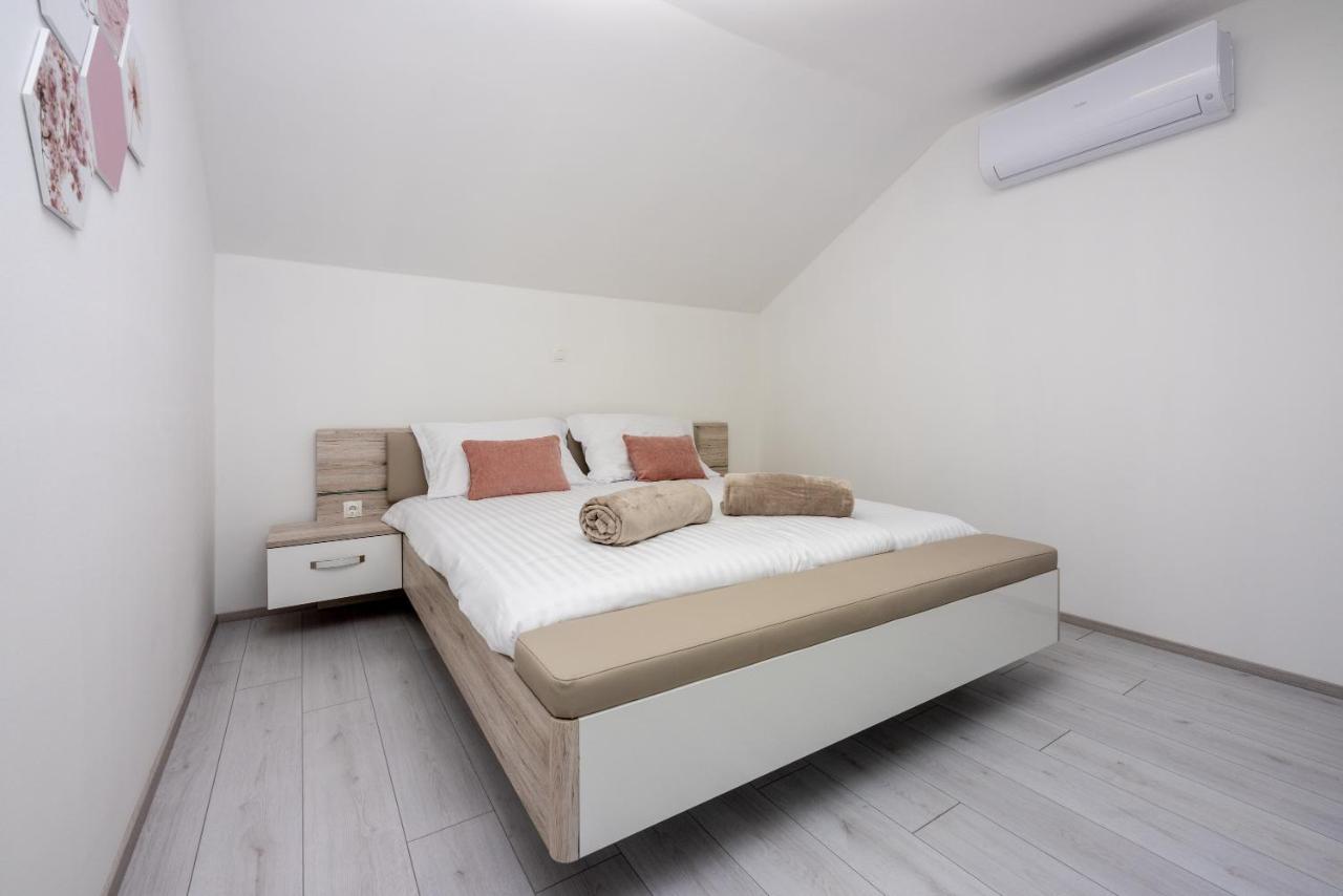 Villa Antani With Heated Pool, Sauna & Jacuzzi Crikvenica Extérieur photo